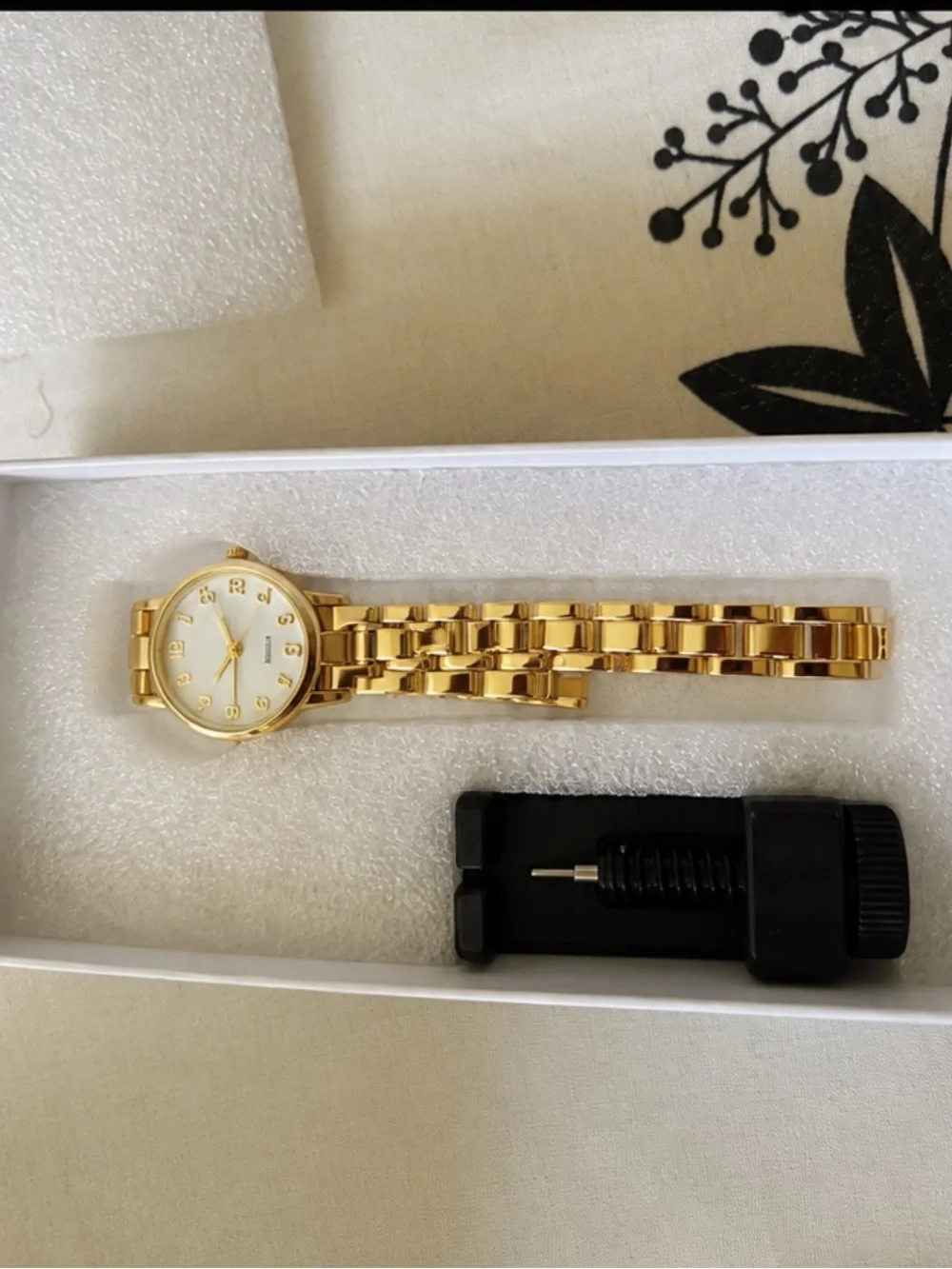 Gold Quartz Watch White Dial Dainty Stainless Steel Bracelet Waterproof Luxury